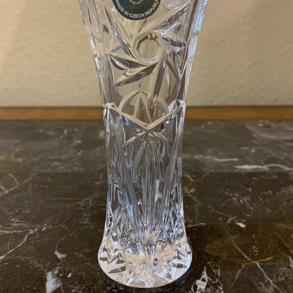 Lenox Crystal - 6” Vase - Star Pattern - Picture 2 of 5